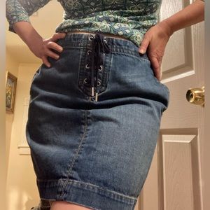 Cute Ann Taylor Loft Size 8 Lace Front Denim Skirt, Excellent Condition